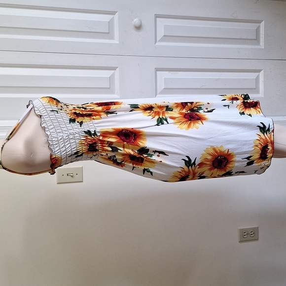 Sunflower White  Dress Size S/M - Picture 2 of 3